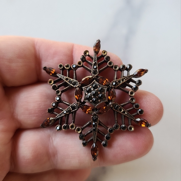Vintage Amber Snowflake Brooch - Picture 5 of 10